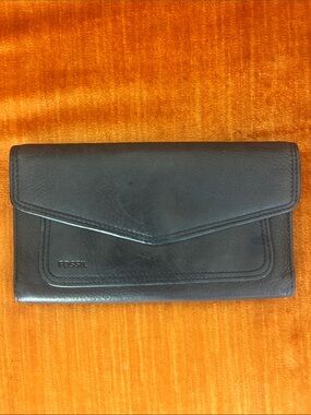 Vintage Fossil Distressed Black Pebbled Leather Wallet